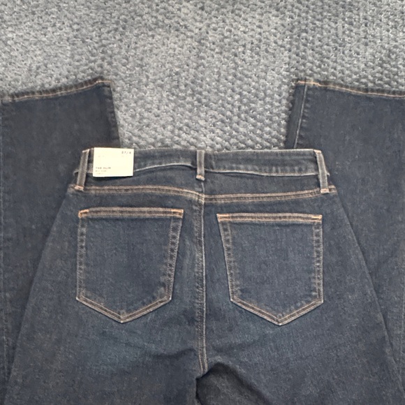LOFT Women's Dark Blue Straight Leg Jeans new with tags - Picture 1 of 3